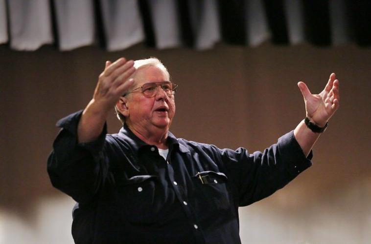 Bruce Bradshaw conducting a Cape Ann Symphony Youth Concert